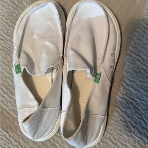 Sanuk White Women's Flats
